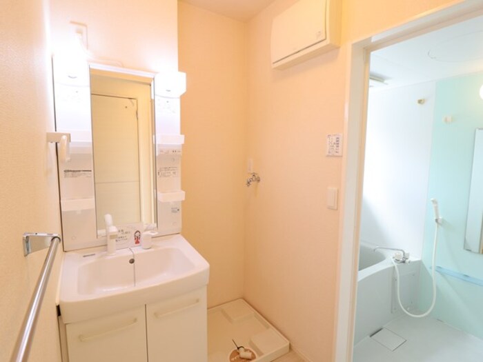 洗面設備　洗髪洗面化粧台