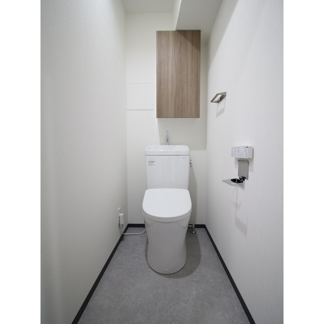 トイレ　温水洗浄暖房便座