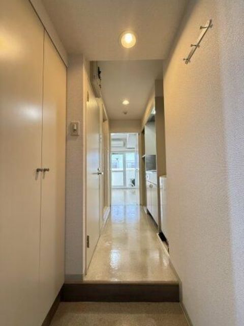 玄関　※同物件別号室（イメージ）