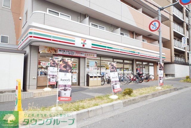 コンビニ　セブンイレブン東浦和駅南店（コンビニ）まで742m