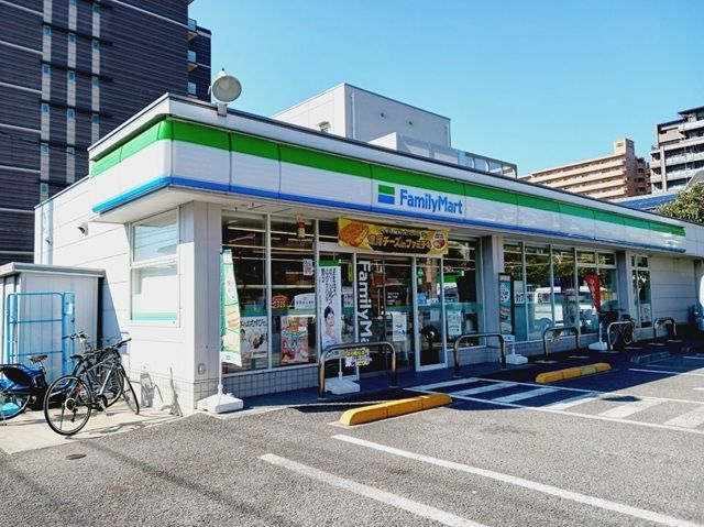コンビニ　ファミリマート岩崎２丁目店様（コンビニ）まで450m