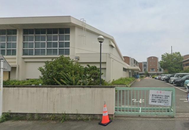 小学校　焼津市立東益津小学校（小学校）まで1160m