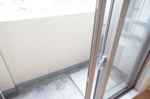 バルコニー　※別部屋の参考写真です。