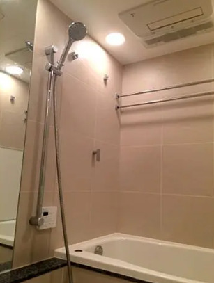 バス・シャワールーム　※別部屋の参考写真です。
