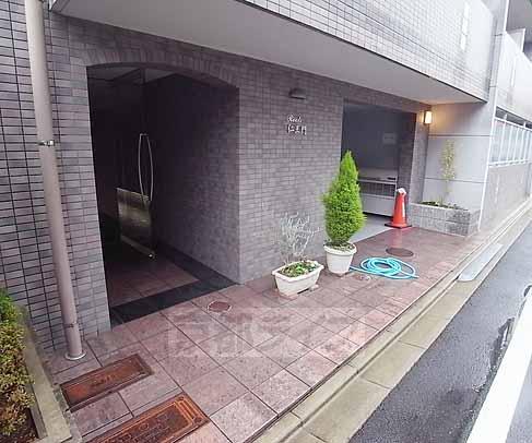 その他共有部分　キレイに清掃された建物です。