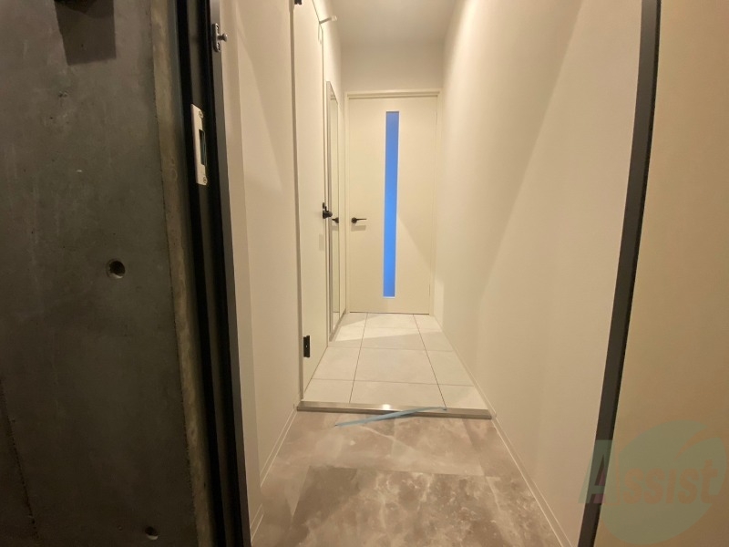 玄関　玄関の様子です。明るい印象ですね。気分もあがりそう。