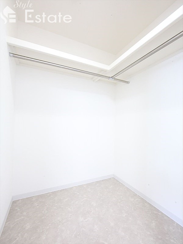 収納　ウォークインクローゼット