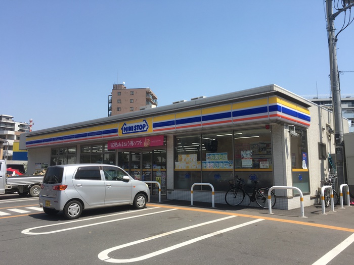 コンビニ　ミニストップ（コンビニ）まで180m
