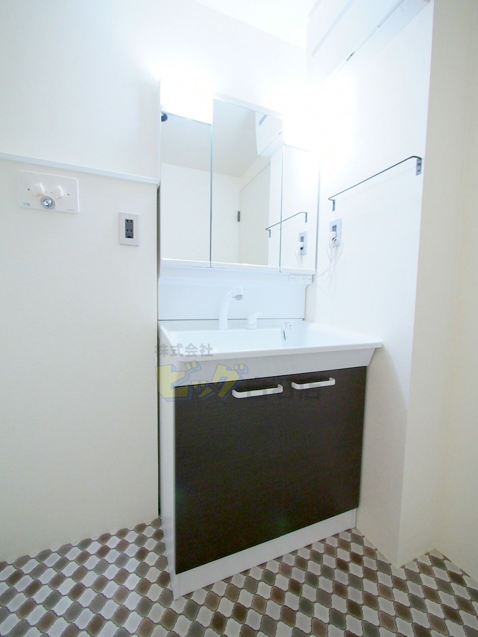 洗面設備　シャンプードレッサー完備です♪