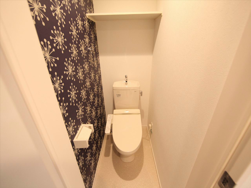 トイレ　温水洗浄暖房便座付トイレ