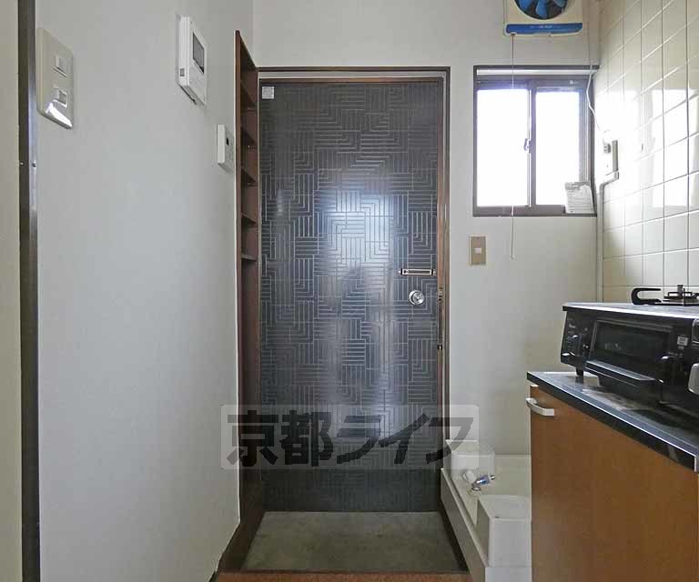 玄関　玄関です。