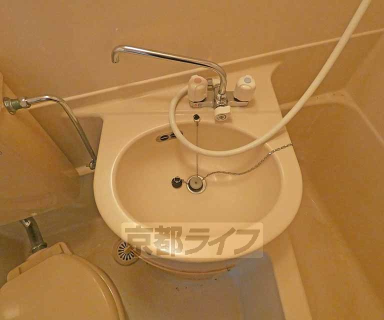 洗面設備　洗面台です。