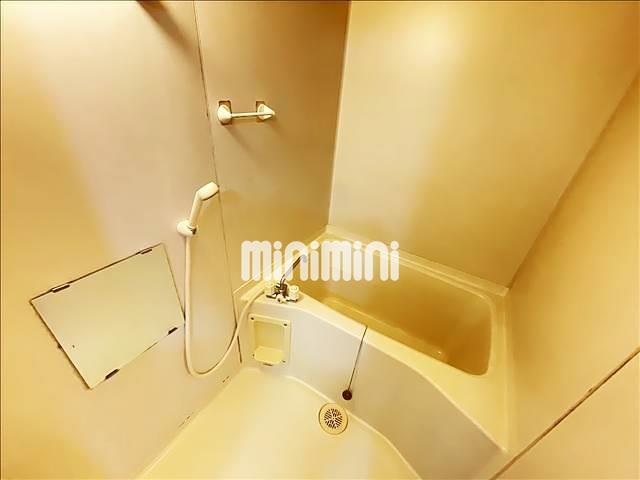 バス・シャワールーム　浴槽で疲れを癒してください♪