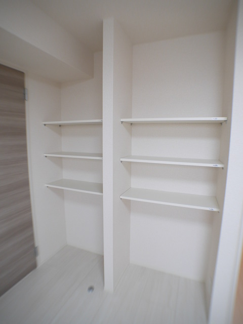 その他設備　洋室　棚