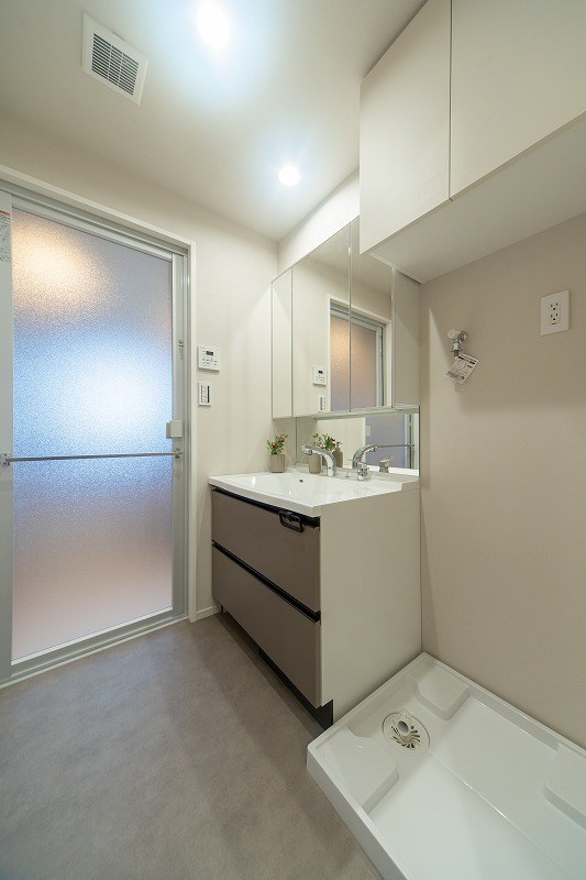 洗面設備　※モデルルームです