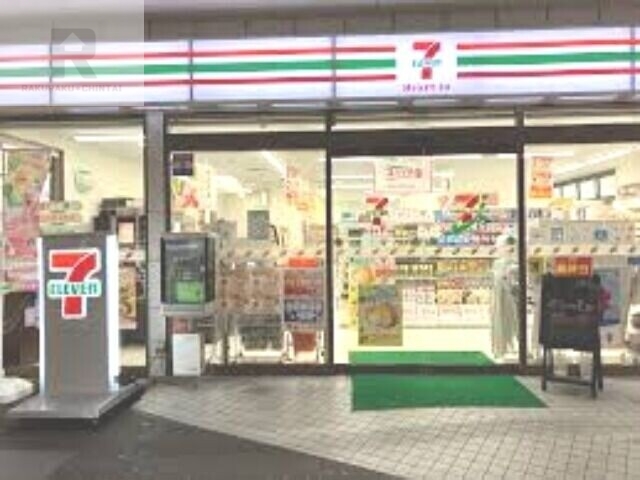 コンビニ　セブンイレブンハートインJR東部市場前駅前店（コンビニ）まで471m