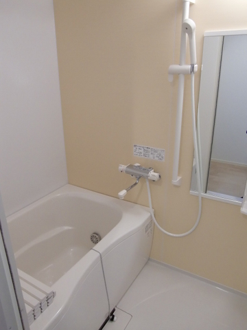 バス・シャワールーム　追焚・乾燥機付