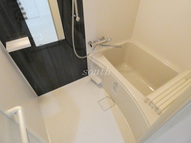 バス・シャワールーム　浴室乾燥機付きのお風呂