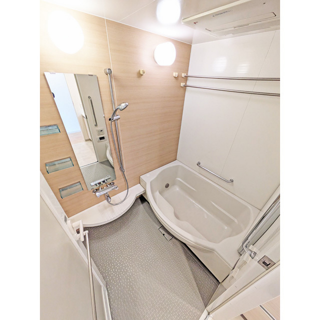 バス・シャワールーム　バス