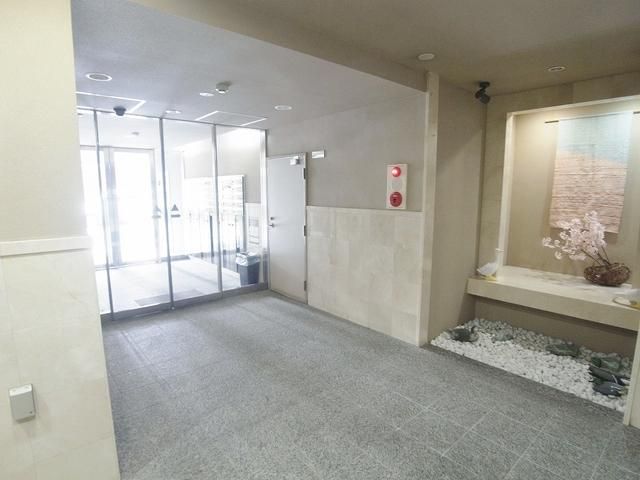 ロビー　★オートロックを入ると…★