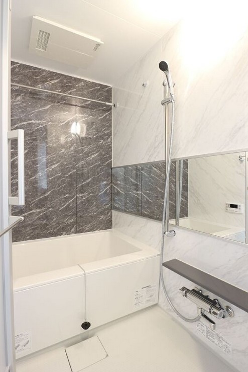 バス・シャワールーム　風呂