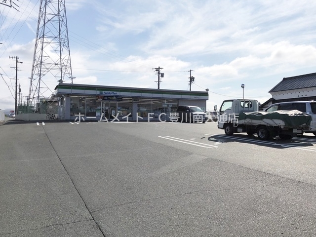 コンビニ　ファミリーマート豊橋西幸町店（コンビニ）まで433m