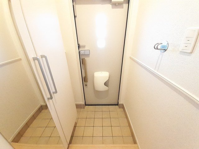 玄関　シンプルで使いやすい玄関です