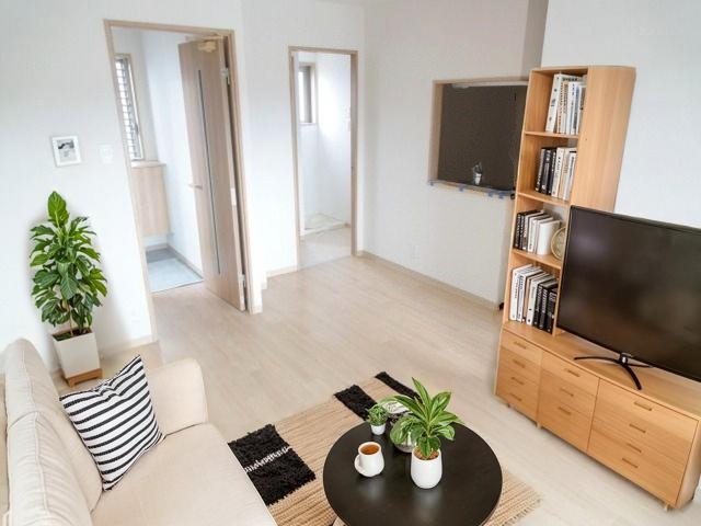 居室・リビング　ＣＧで家具等を配置したもので家具等は含まれません。