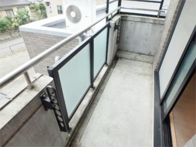 バルコニー　南向きでお洗濯もバッチリ