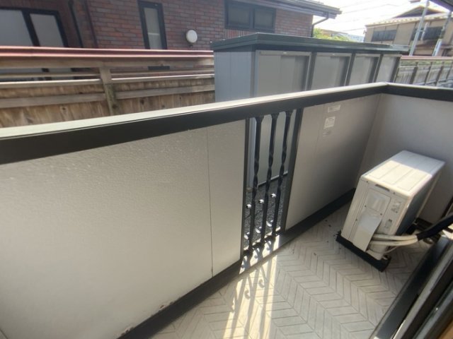バルコニー　開放的で明るい空間を演出してくれるバルコニーです