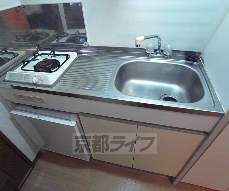 キッチン　１口ガスコンロが設置されています。