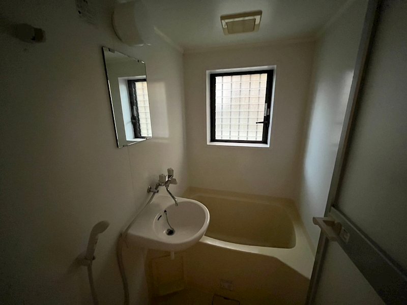 居室・リビング　反転間取り別室写真