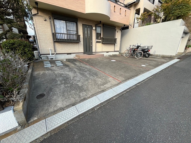 トイレ　反転間取り別室写真