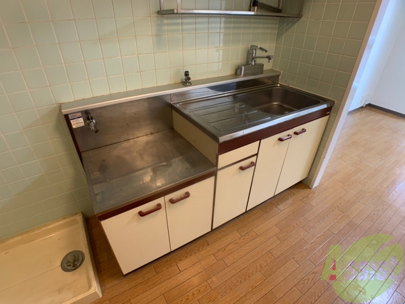 キッチン　キッチンです。ご自身でコンロを設置していただけます。