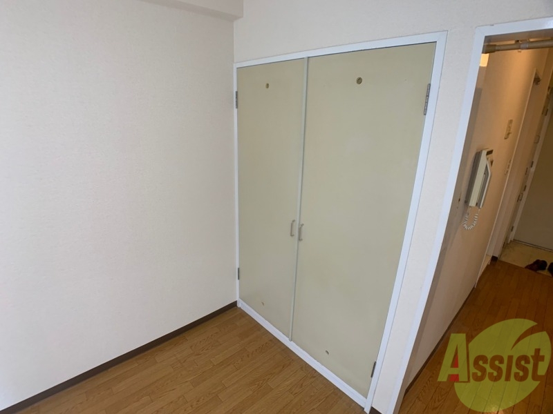 収納　洋室の収納です。部屋がすっきり片付きます。