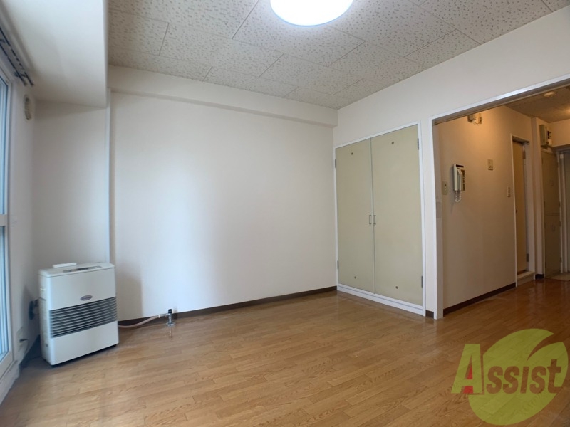 その他部屋・スペース　リビングを別角度から撮ってみました。家具の配置もしやすそう。