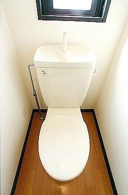 トイレ　別号室