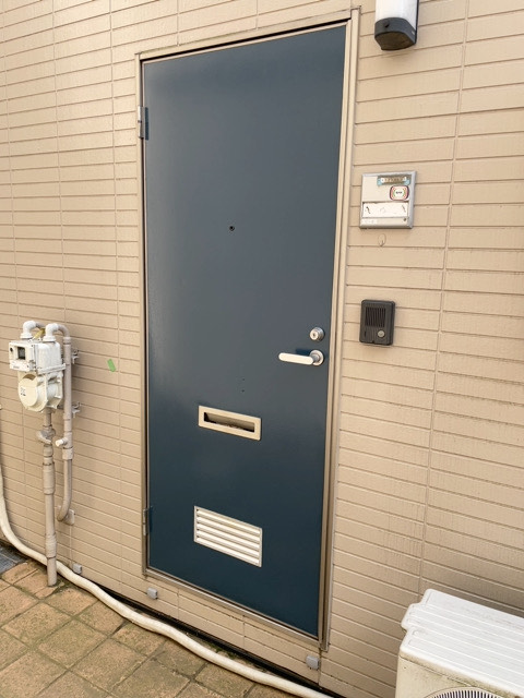 玄関　収納もある玄関です