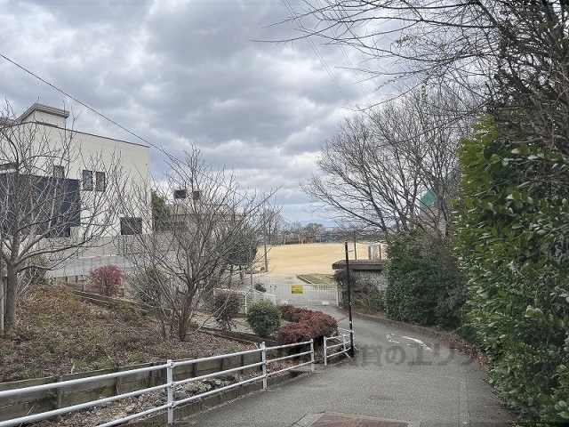 中学校　宝塚市立宝塚中学校（中学校）まで1900m