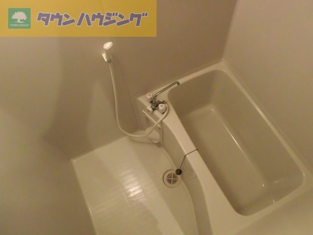 バス・シャワールーム　シャワー付き浴室