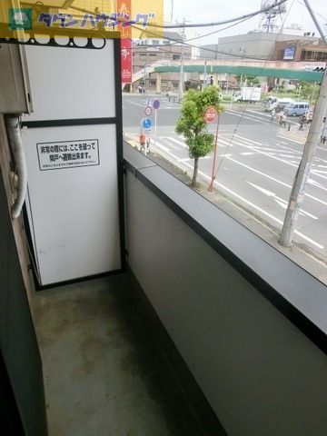 バルコニー　洗濯も楽々バルコニー