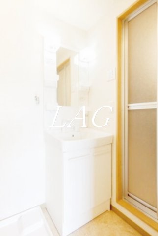 洗面設備　独立洗面台です。