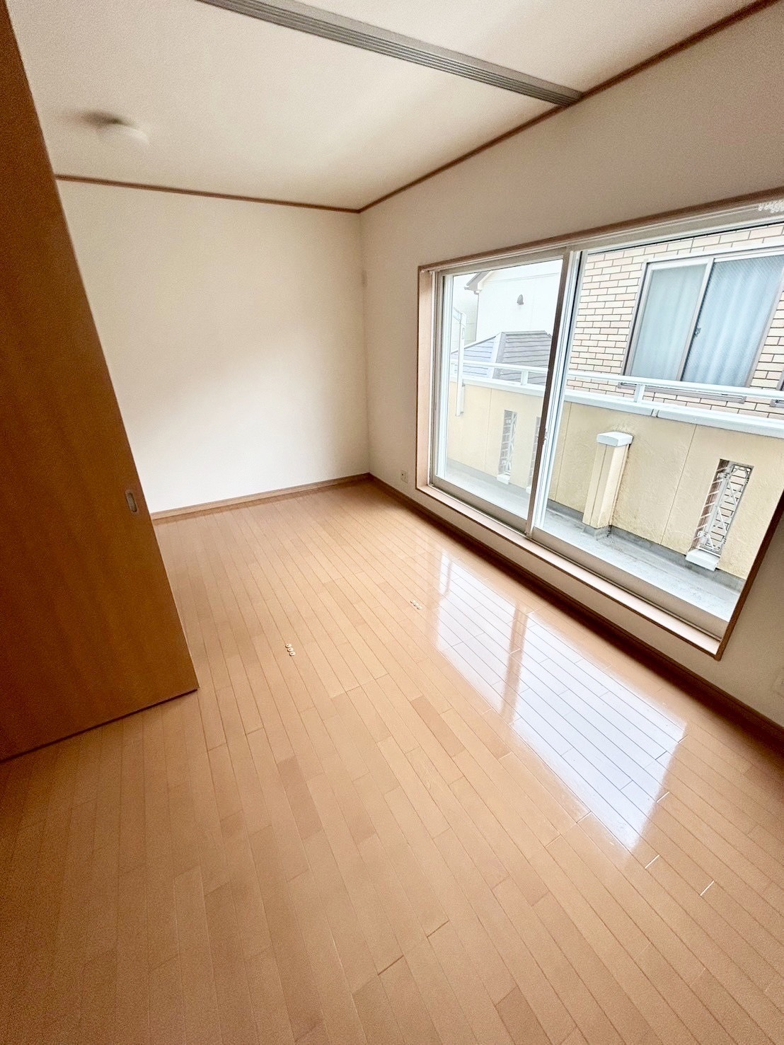 居室・リビング　分けることができる居室です。