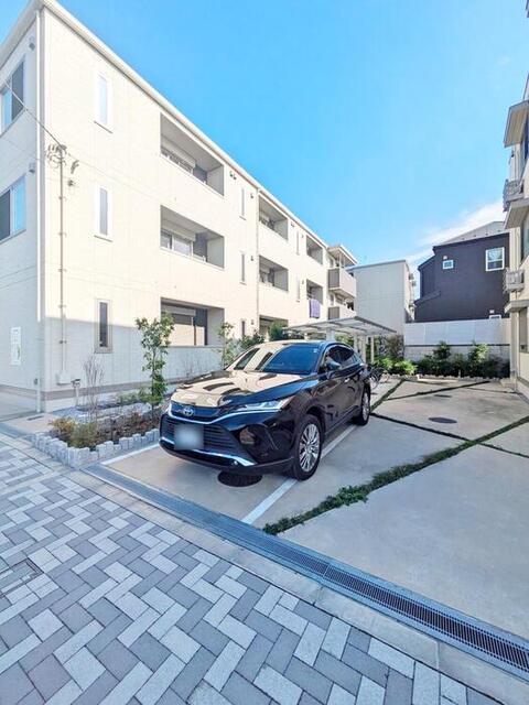 駐車場　駐車場