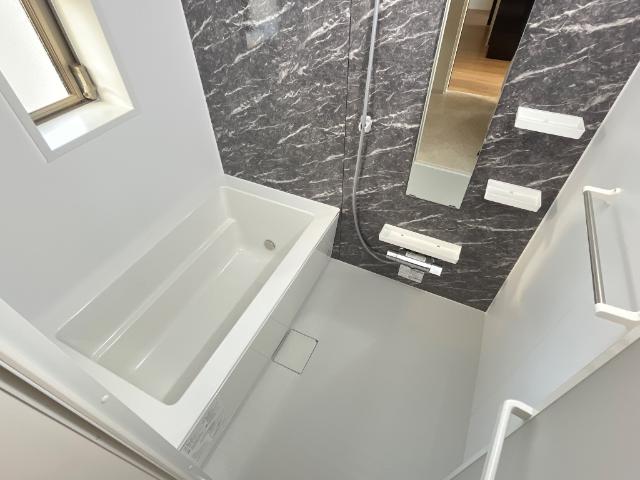 バス・シャワールーム　バス（イメージ）