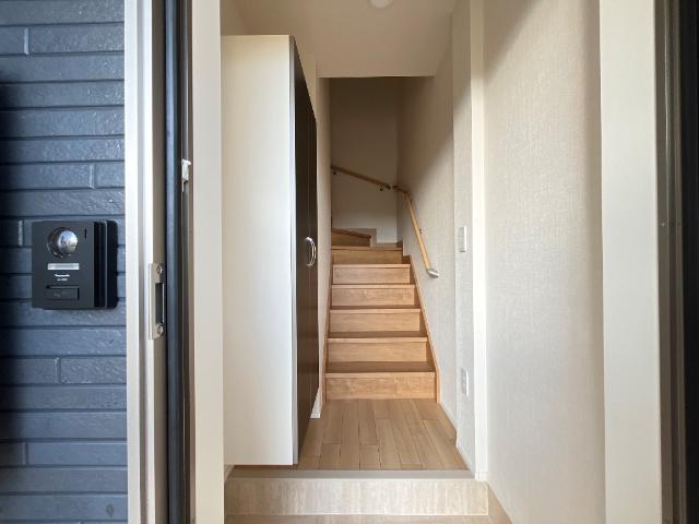 玄関　玄関（イメージ）