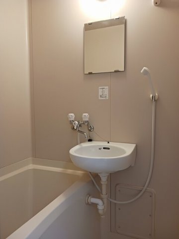 バス・シャワールーム　ゆったり過ごせるお風呂です