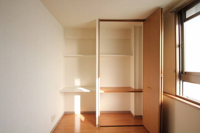 収納　＊２０１号室参照