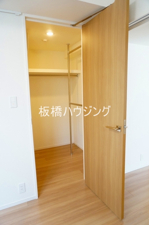 収納　ウォークインクローゼット