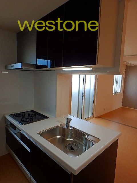 キッチン　３口コンロ付き